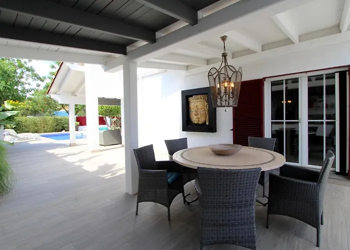 Leon Inmo Arisha - 10009 Empuriabrava